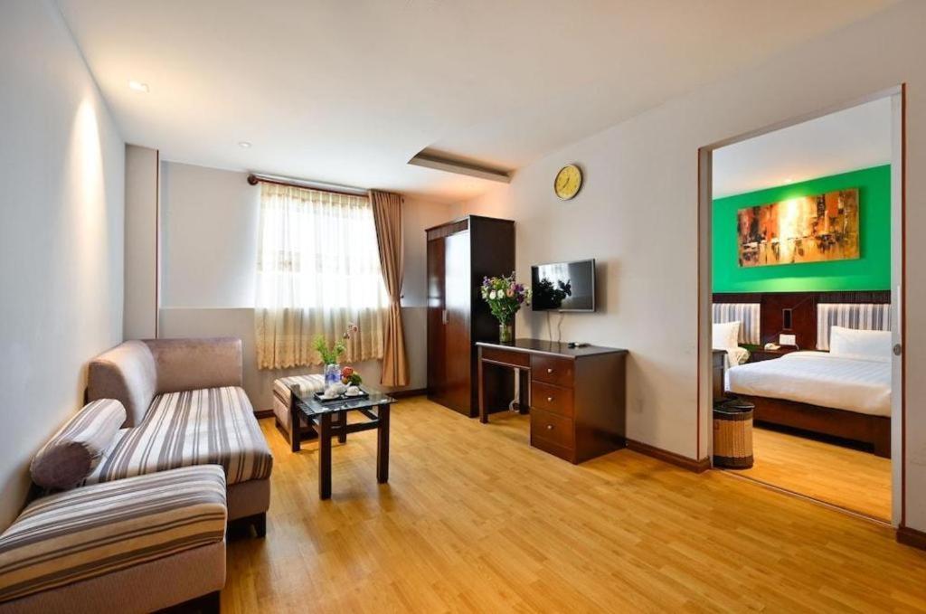Cherry Hotel
